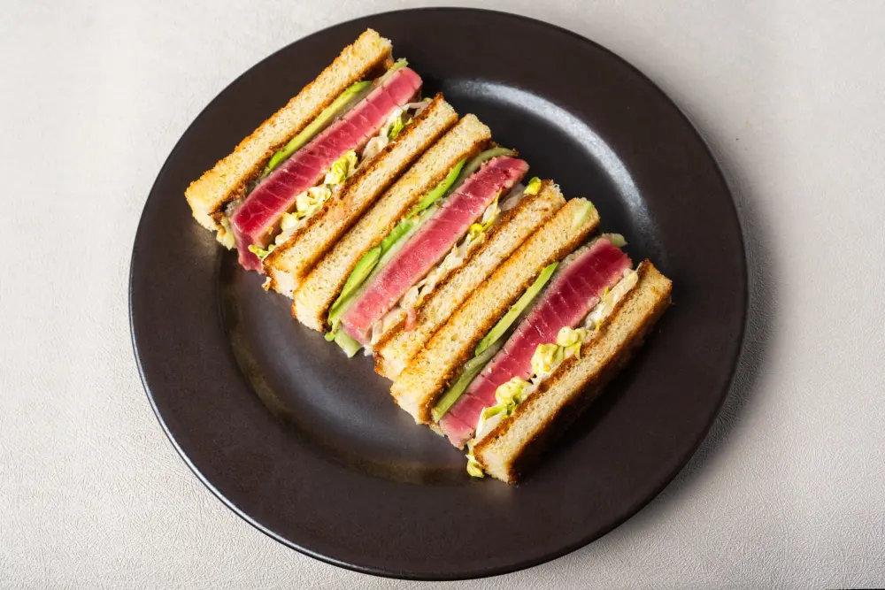 Tuna club sandwich